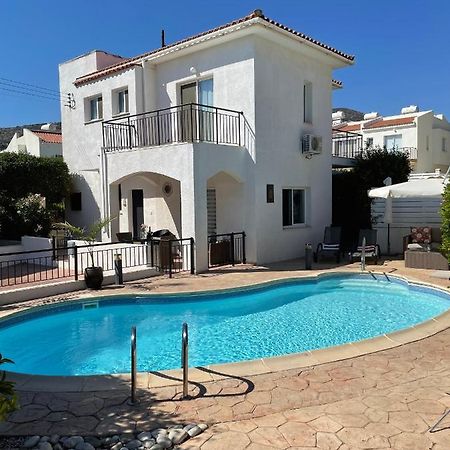 Villa Laurel Pégeia Exteriör bild