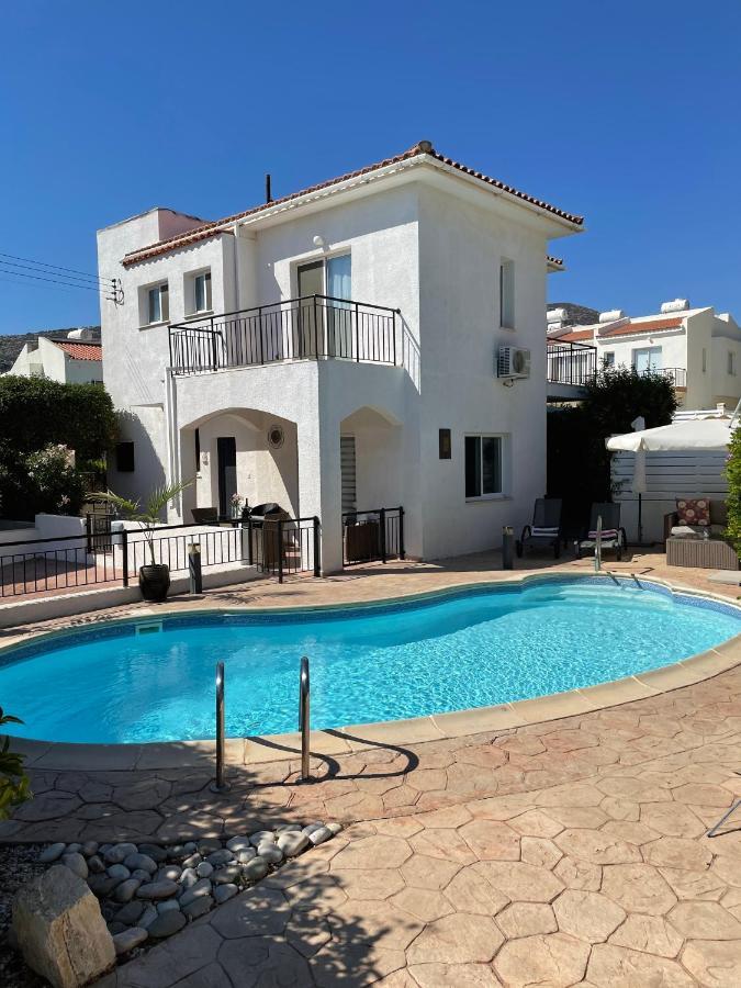 Villa Laurel Pégeia Exteriör bild